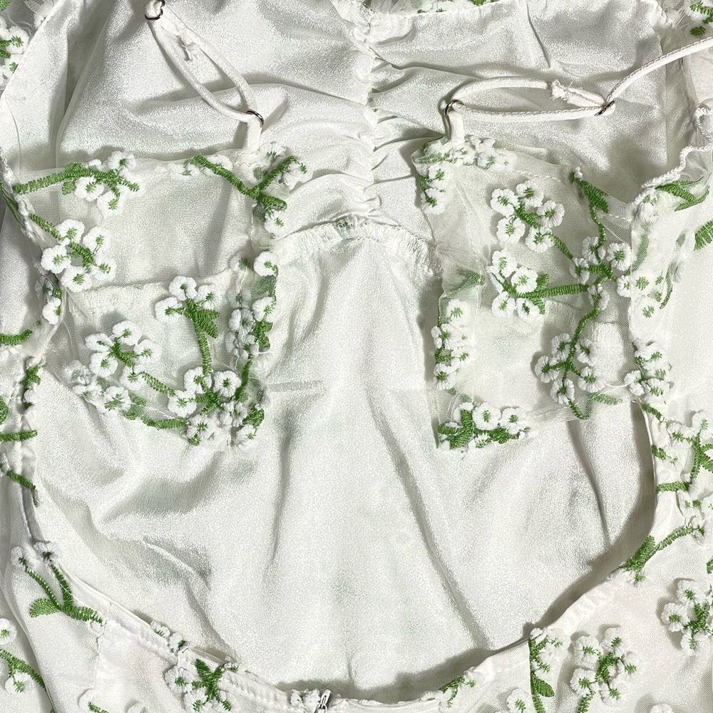 Beige Botany: Green & White Floral Embroidered Lace mini dress. Delicate, fairy - Picture 8 of 10
